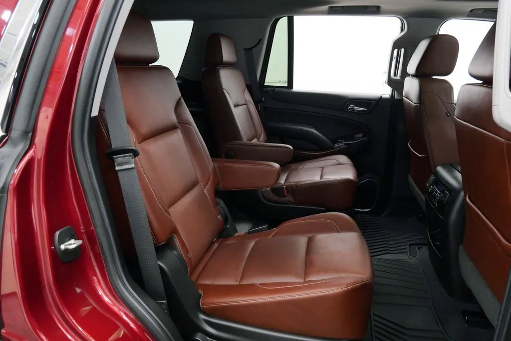 Used 2020 Chevrolet Tahoe Premier w/ Premier Plus Edition AWD/4WD image 18