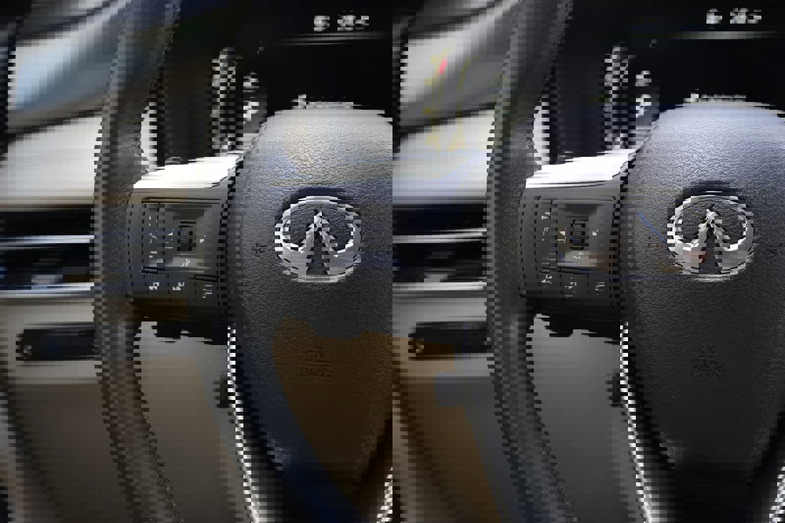 Certified 2023 INFINITI QX60 Luxe w/ Cargo Package image 10