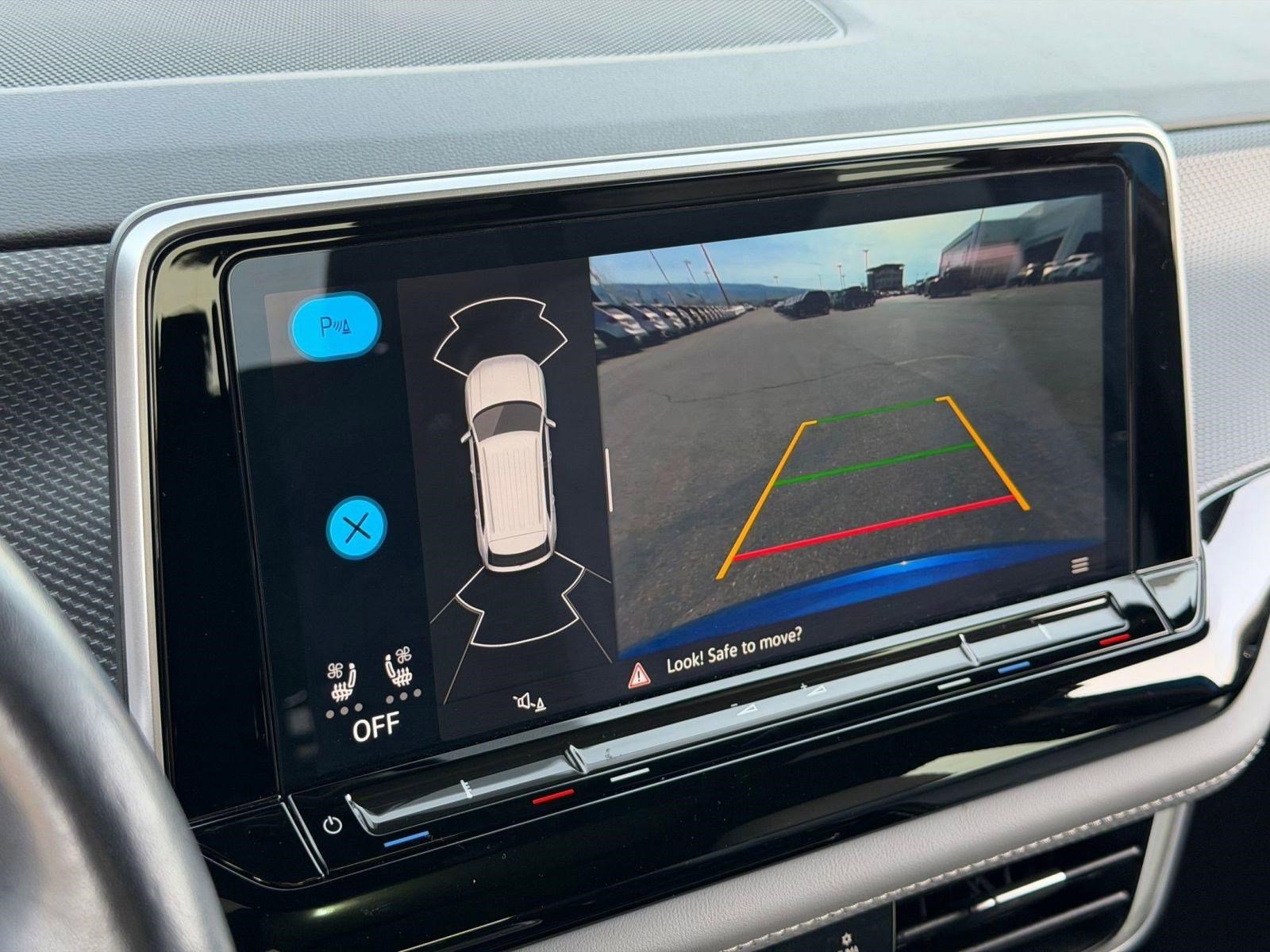 Certified 2024 Volkswagen Atlas Cross Sport SEL R-Line image 23