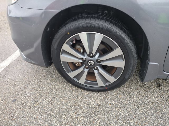Used 2016 Nissan Sentra SL image 22