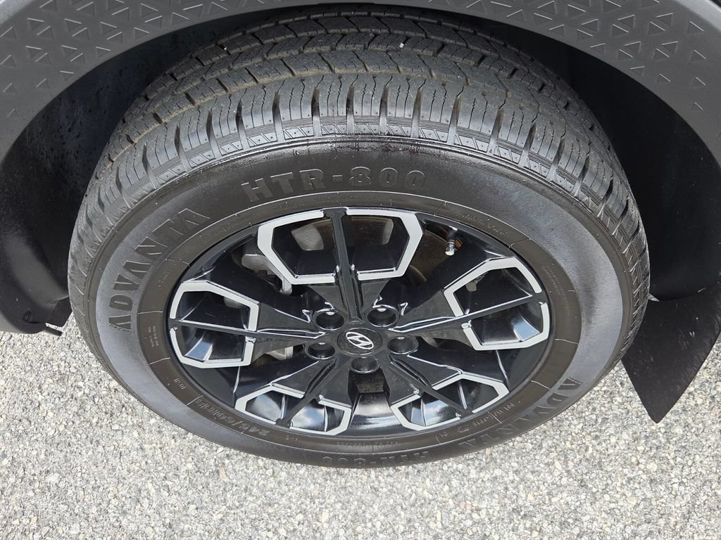 Used 2024 Hyundai Santa Cruz SEL FWD image 3