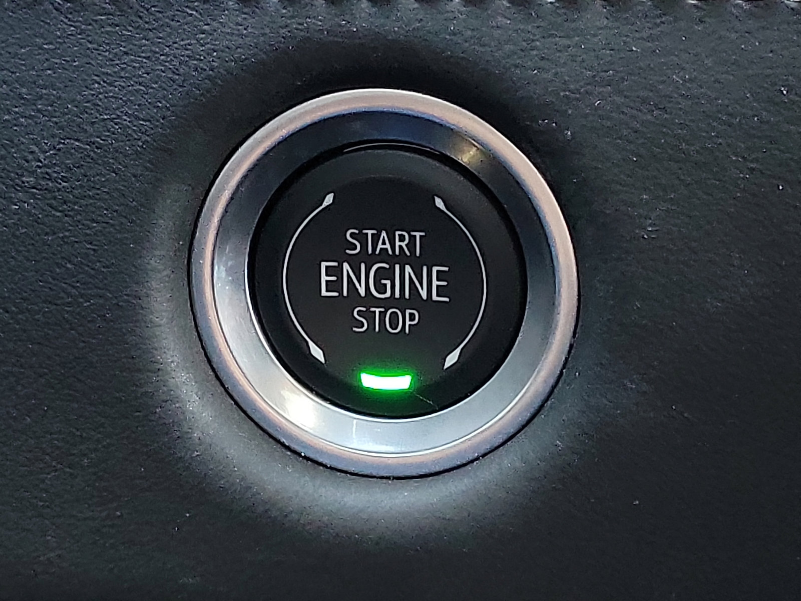 Used 2025 Cadillac Escalade Premium Luxury Platinum image 17