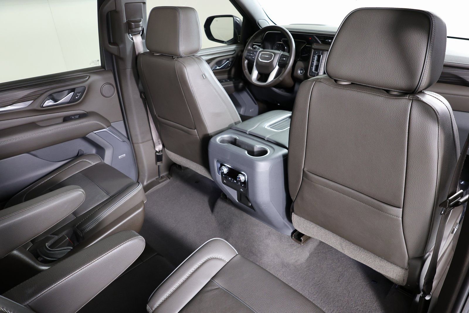 Used 2021 GMC Yukon XL Denali w/ Denali Premium Package image 43