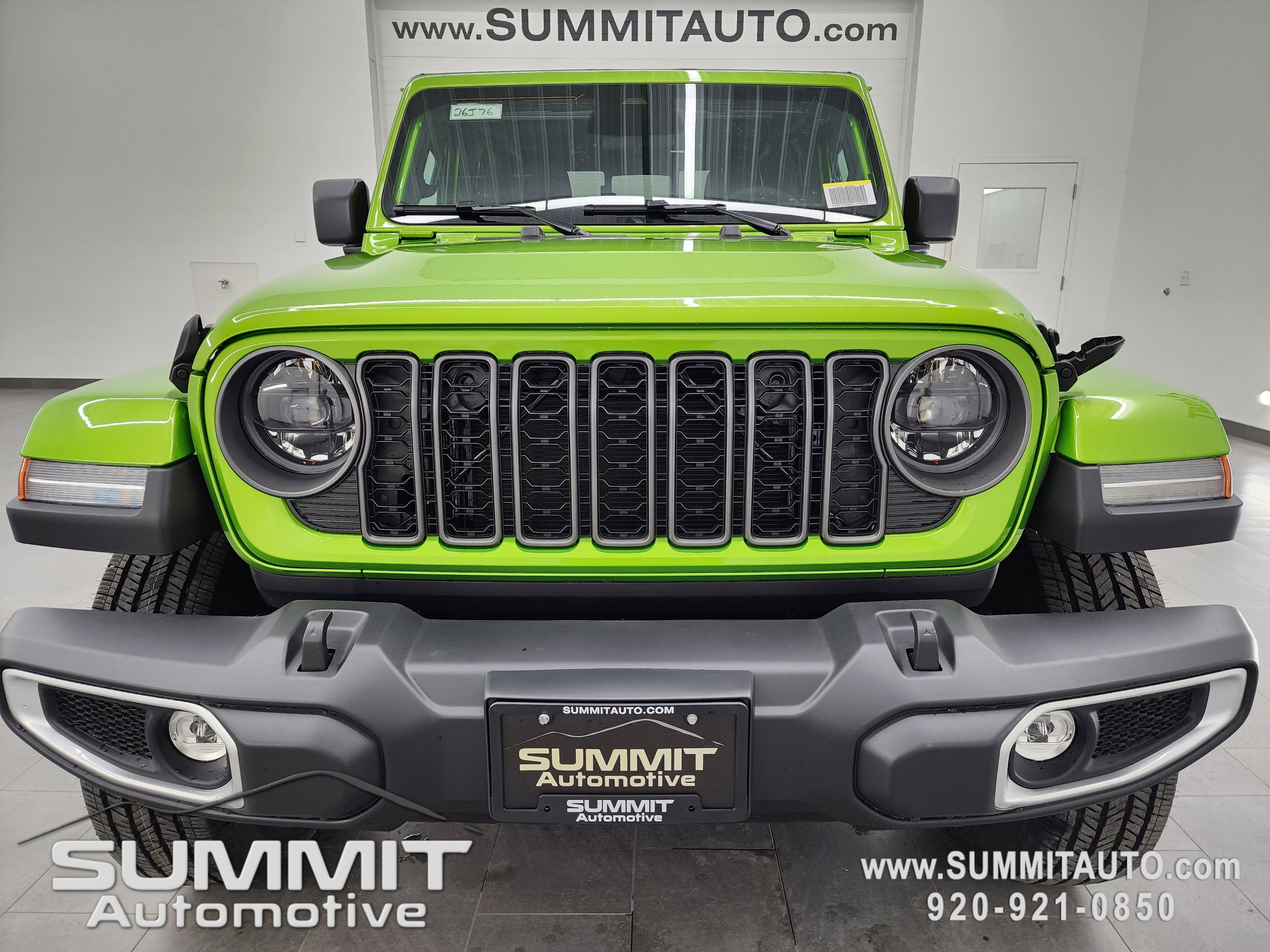 New 2026 Jeep Gladiator Sahara image 21