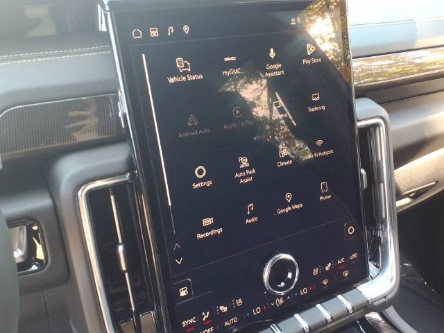 New 2026 GMC Yukon Elevation w/ Elevation Premium Package AWD/4WD image 13