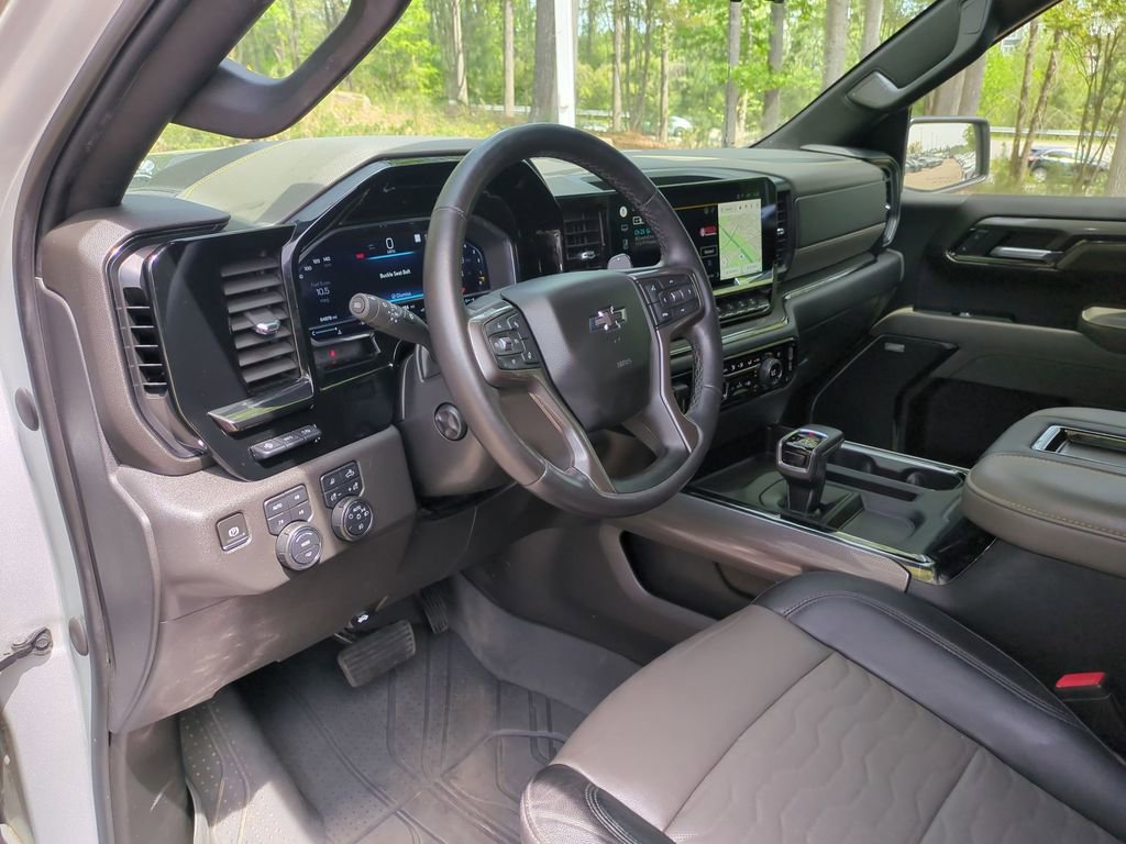Used 2022 Chevrolet Silverado 1500 ZR2 w/ Technology Package image 17