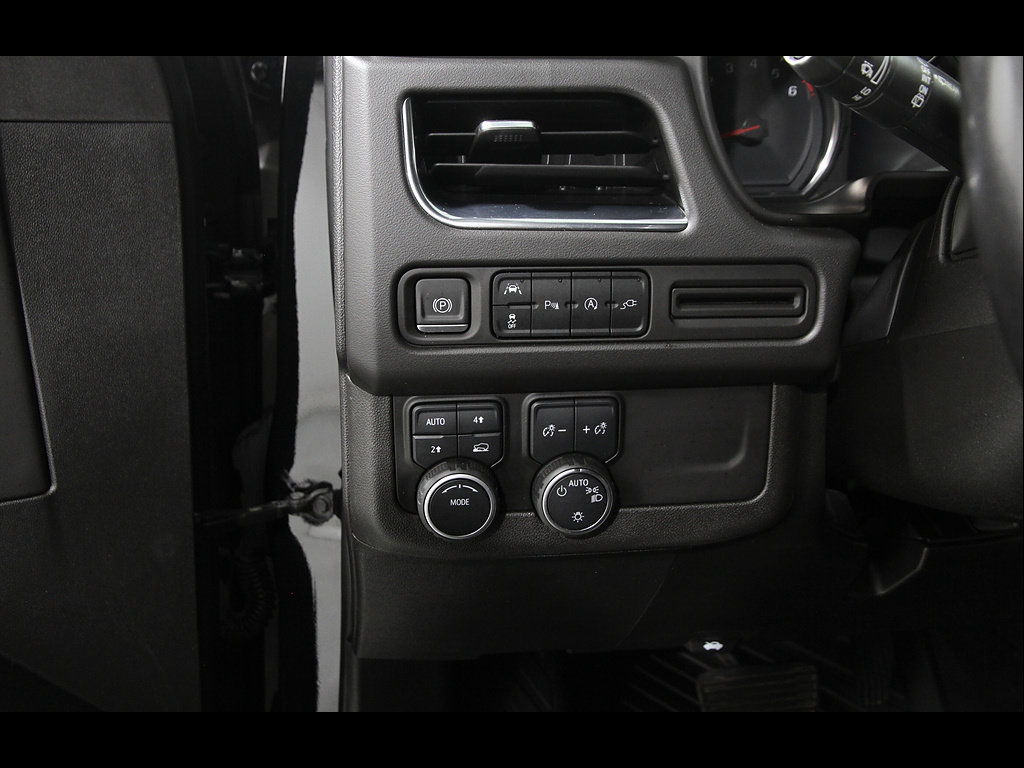 Certified 2022 Chevrolet Suburban LS AWD/4WD image 6