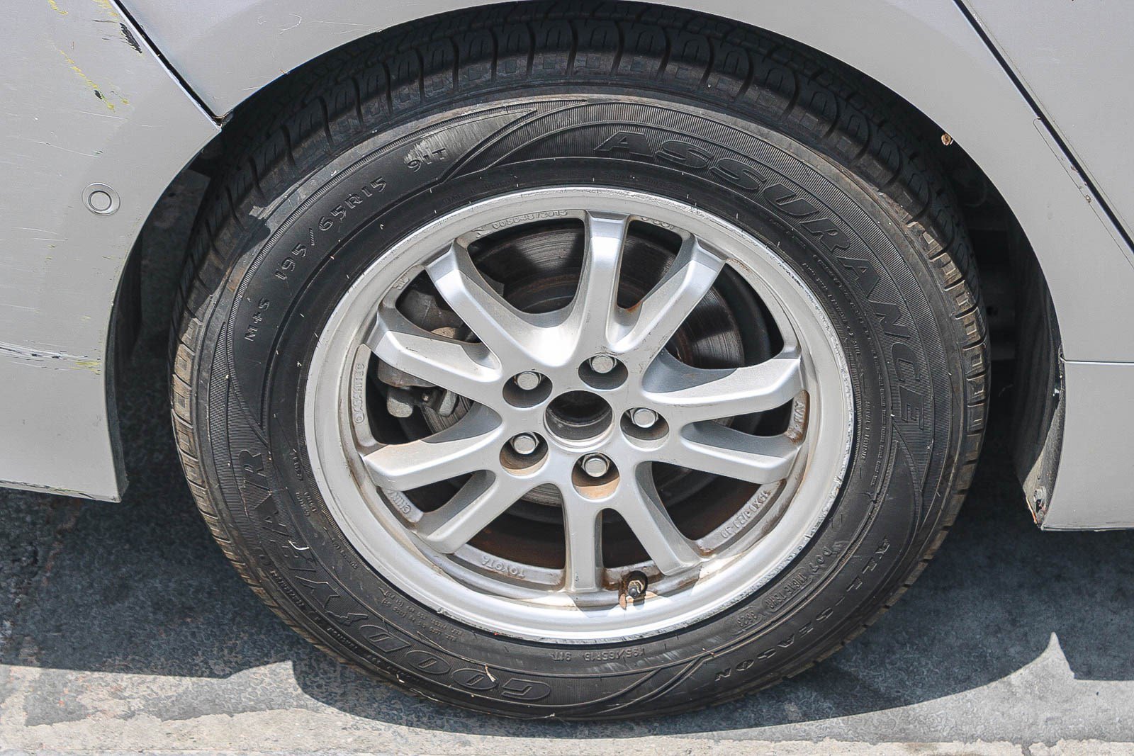 Certified 2020 Toyota Prius Prime Limited FWD image 16