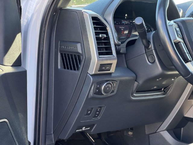 Used 2022 Ford F350 Platinum AWD/4WD image 32