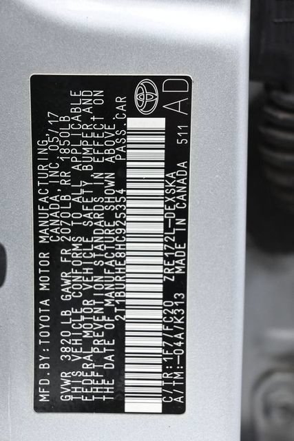 Used 2017 Toyota Corolla SE FWD image 18