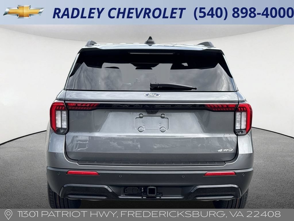 Used 2025 Ford Explorer ST-Line w/ ST-Line Street Pack AWD/4WD image 19