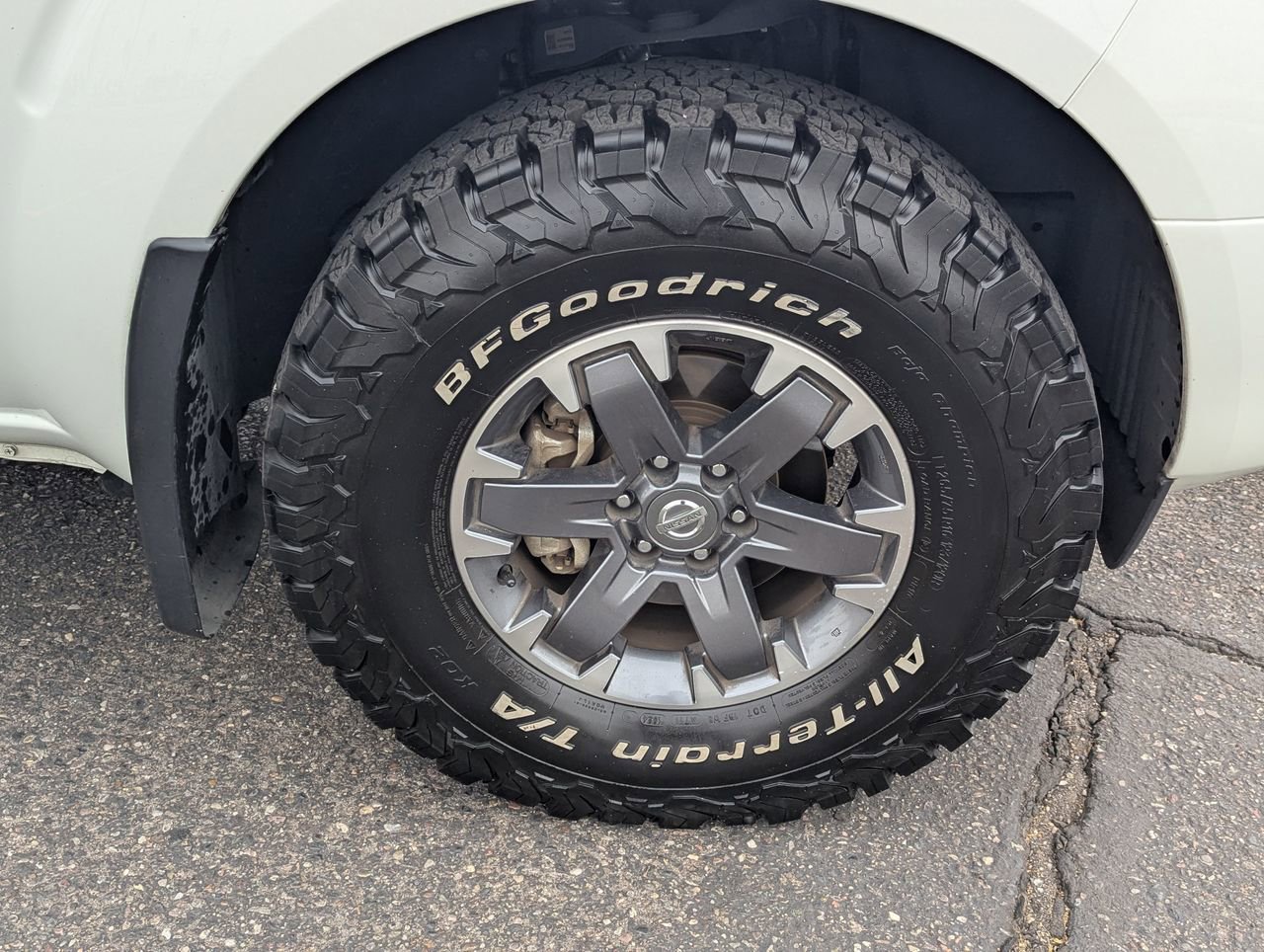 Certified 2020 Nissan Frontier PRO-4X w/ Pro-4x Utility Package AWD/4WD image 10