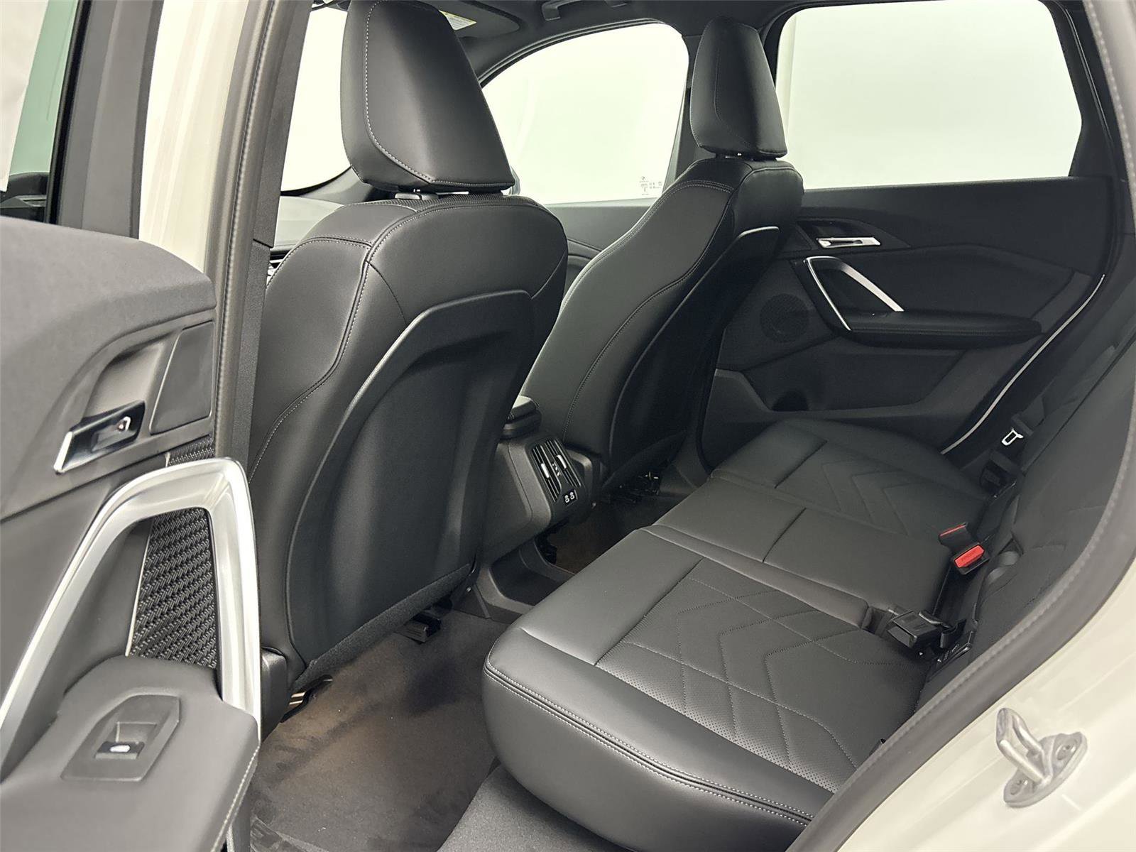 New 2025 BMW X1 xDrive28i w/ Technology Package image 29