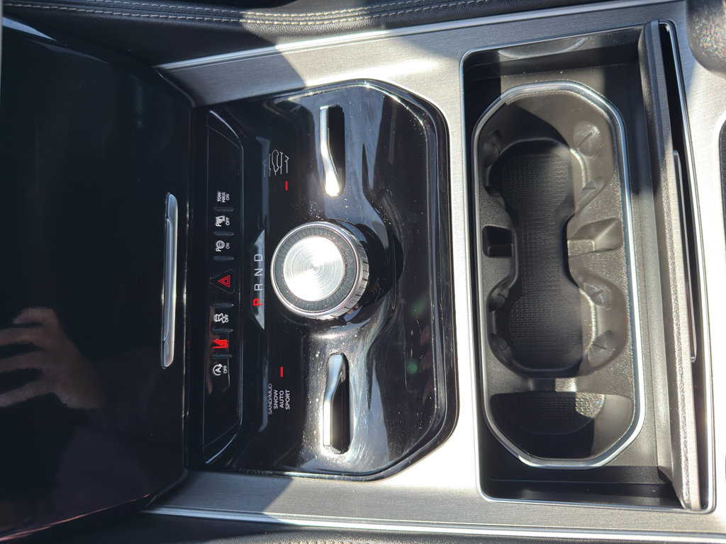 Used 2025 Jeep Wagoneer L Series II w/ Convenience Group I AWD/4WD image 20