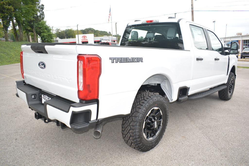 New 2027 Ford F250 XL w/ Tremor Off-Road Package AWD/4WD image 3