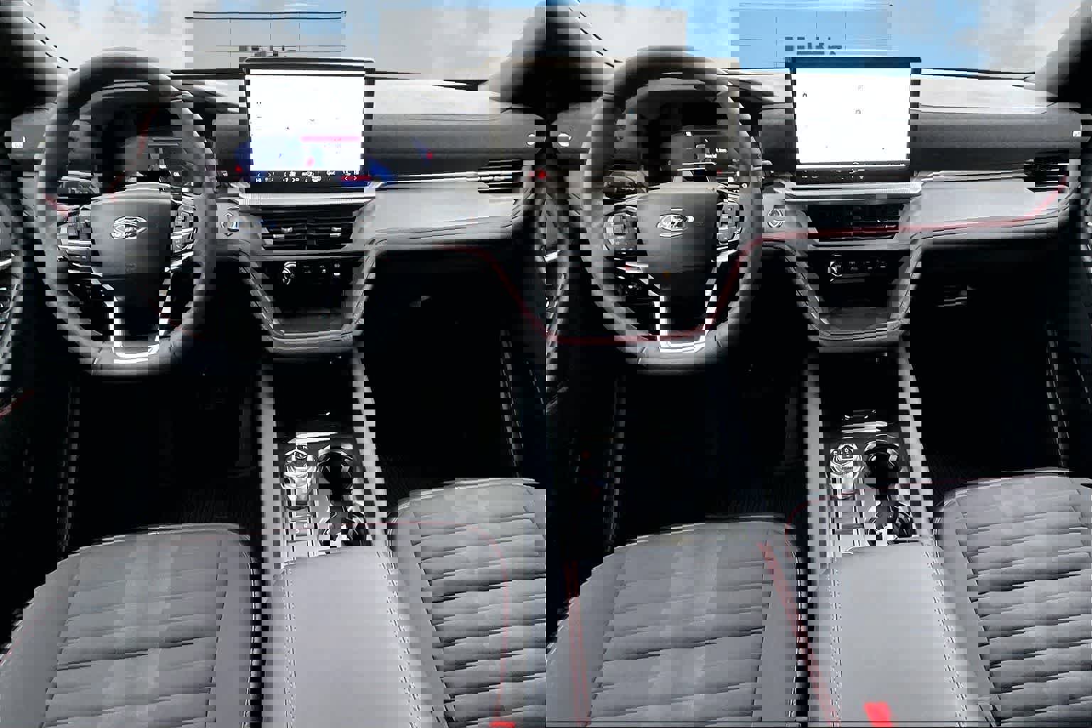 Used 2025 Ford Explorer ST-Line image 10