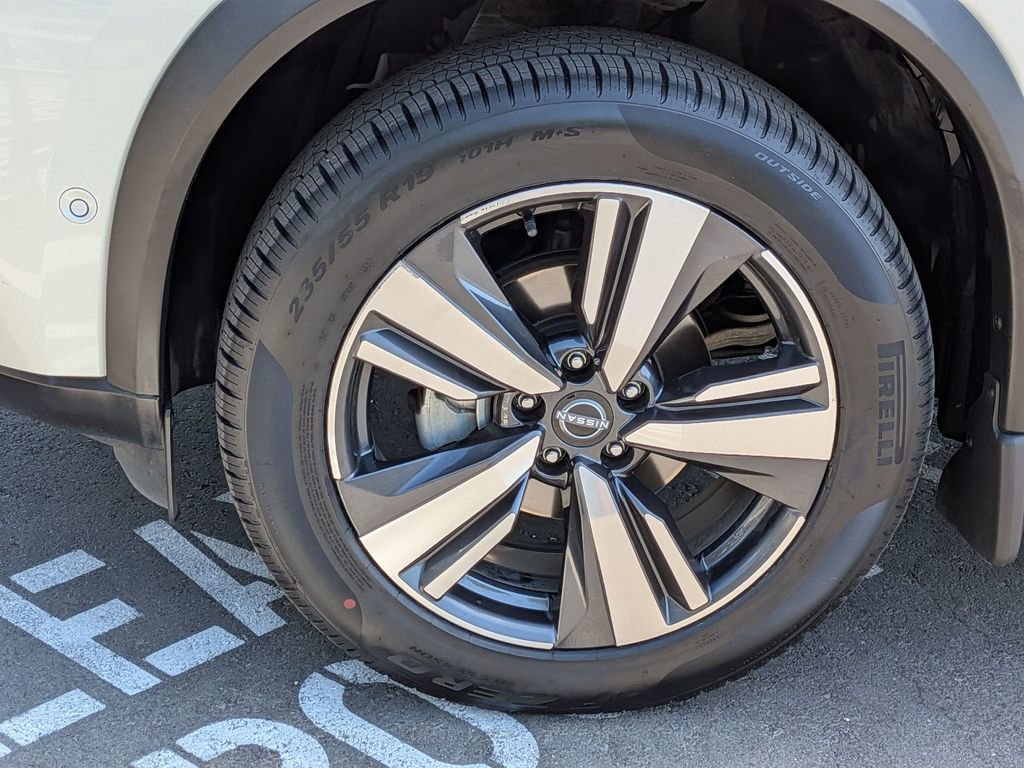 Used 2022 Nissan Rogue Platinum w/ Head-Up Display Package image 26