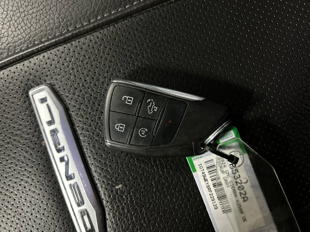 Used 2024 GMC Sierra 3500 Denali w/ Technology Package image 21