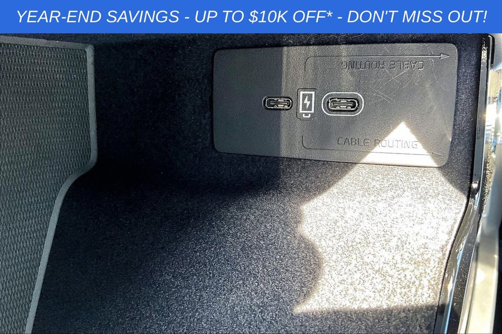 Used 2025 Volvo XC60 B5 Core w/ Protection Package Premier image 32