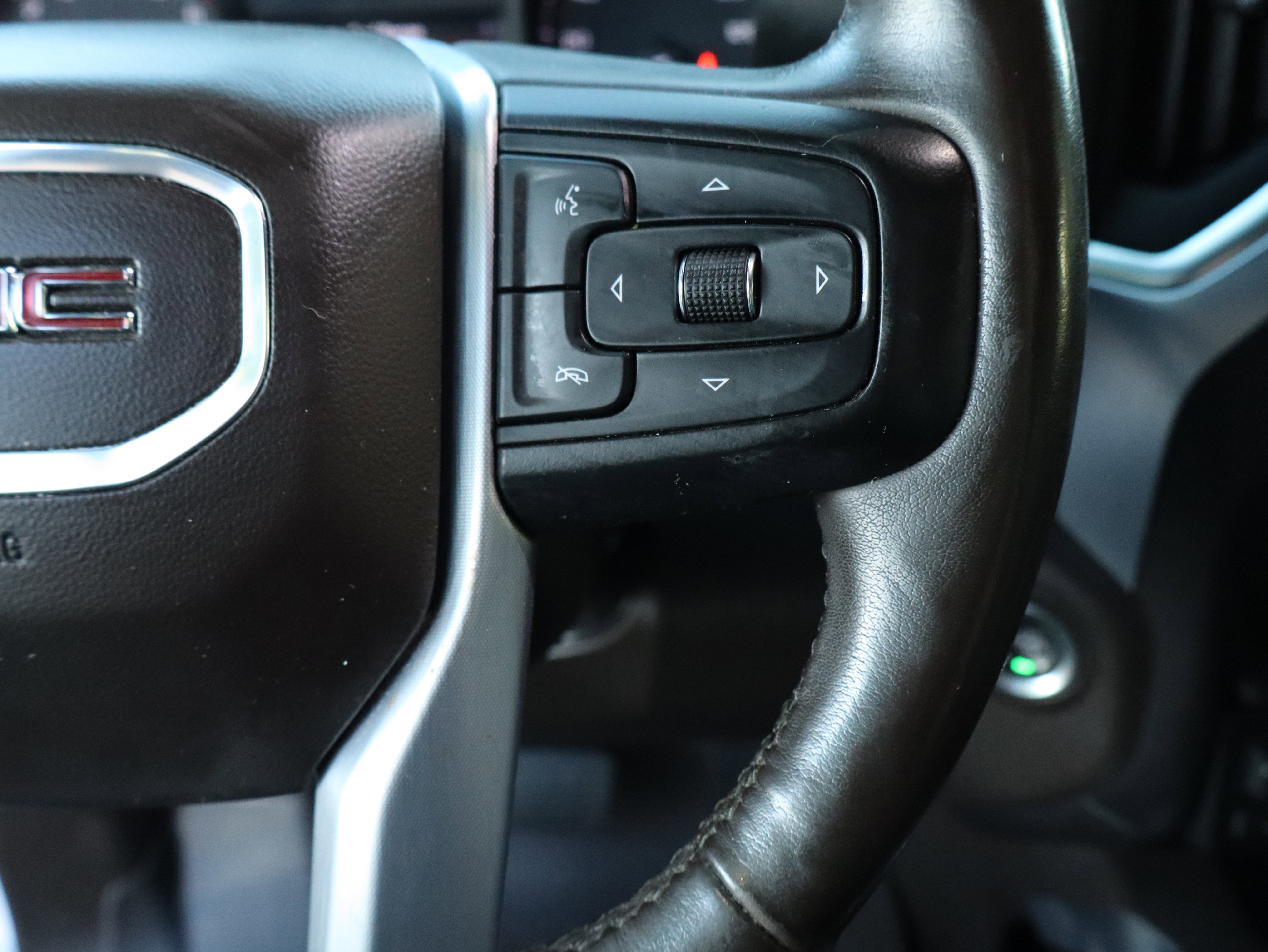 Used 2019 GMC Sierra 1500 SLT w/ SLT Premium Plus Package AWD/4WD image 25