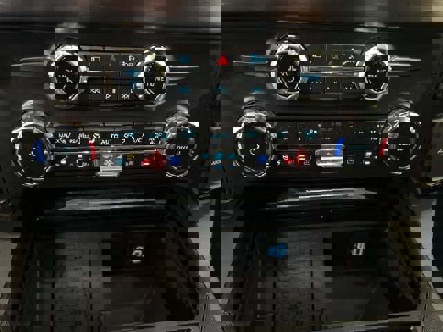 New 2026 Ford F350 Lariat w/ Lariat Premium Package image 15