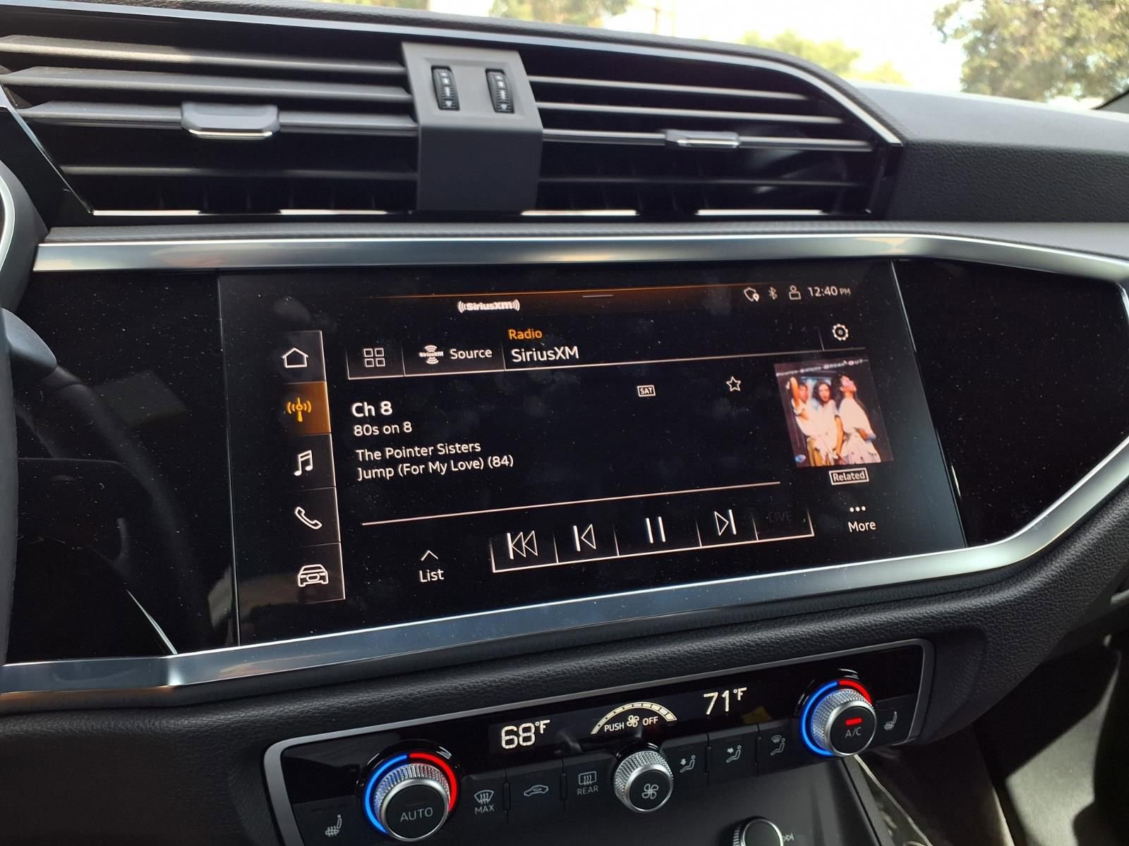 Used 2023 Audi Q3 2.0T Premium w/ Convenience Package image 8