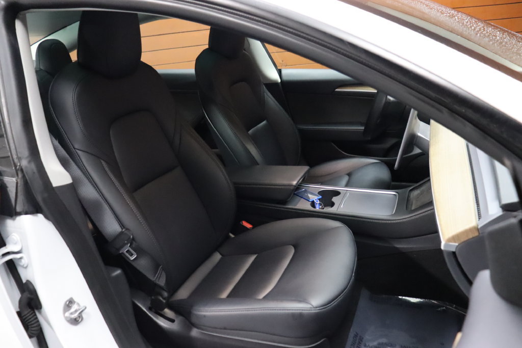 Used 2022 Tesla Model 3 Long Range AWD/4WD image 30