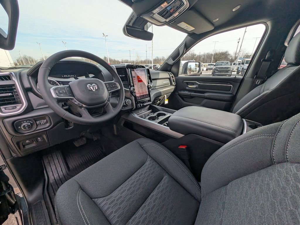 New 2026 RAM 1500 4x4 Crew Cab image 2