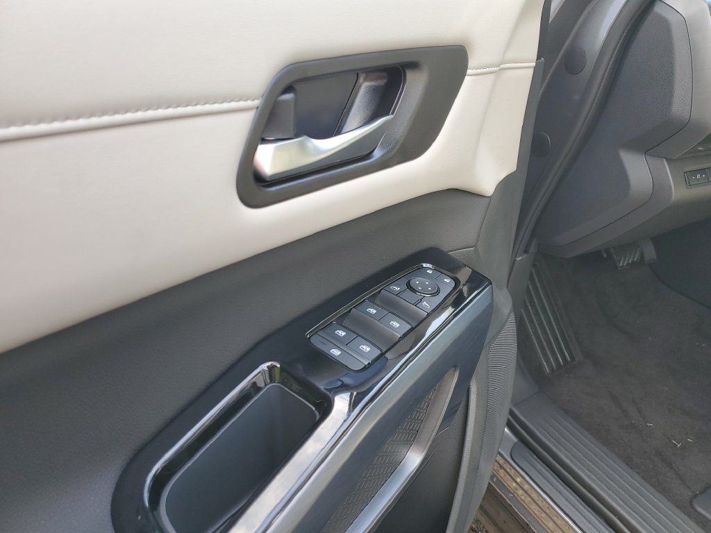 New 2026 Nissan Pathfinder SL FWD image 16