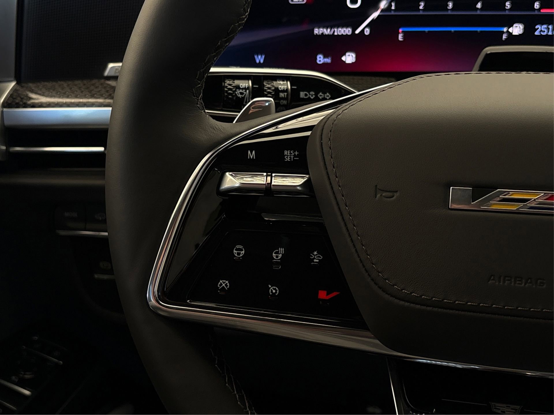 New 2026 Cadillac Escalade ESV V image 29