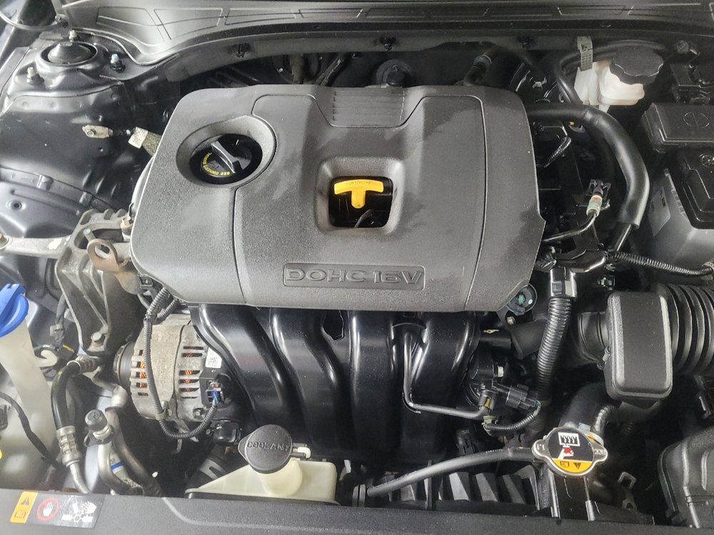 Used 2020 Kia Forte LXS FWD image 30