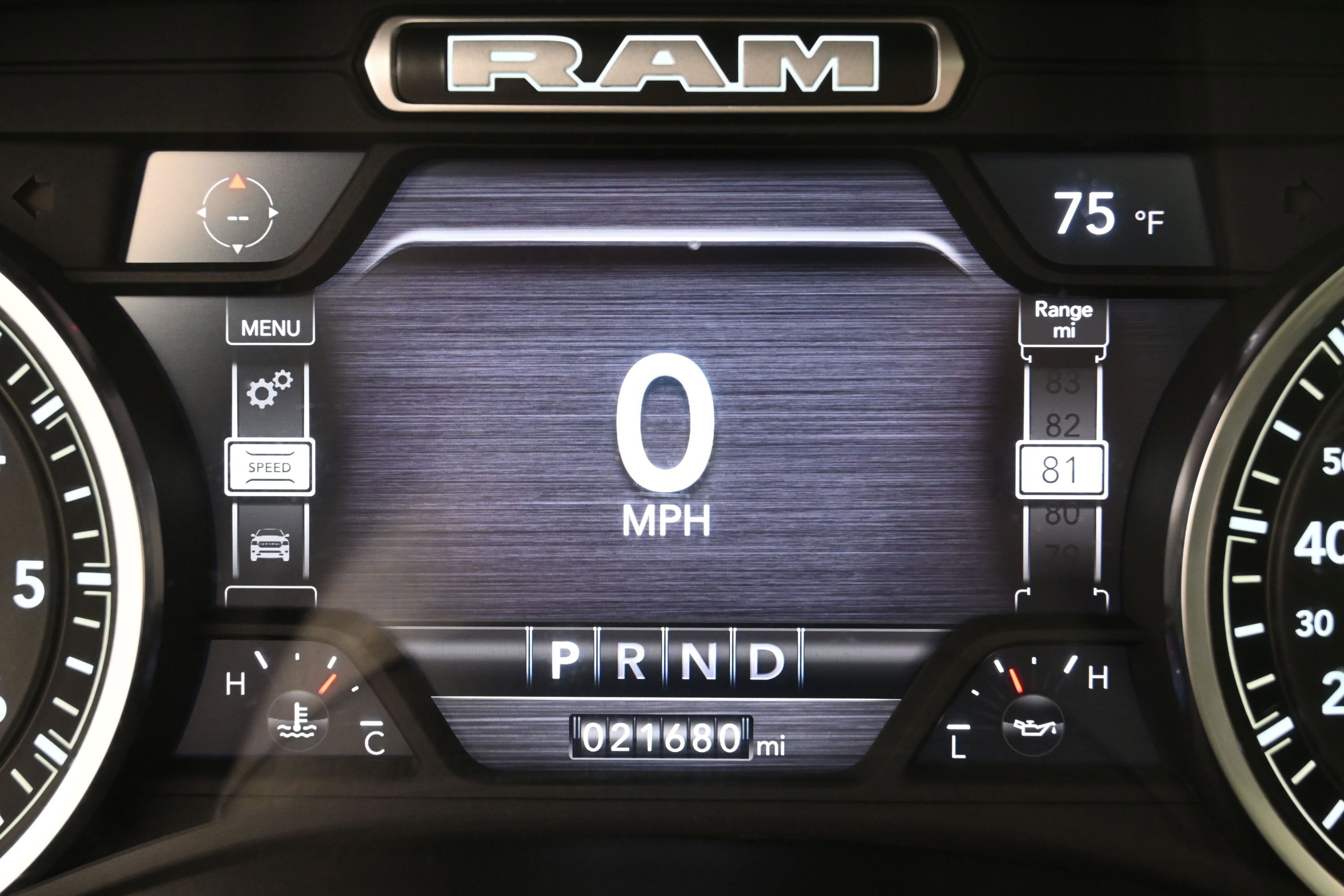 Used 2024 RAM 1500 Laramie AWD/4WD image 16