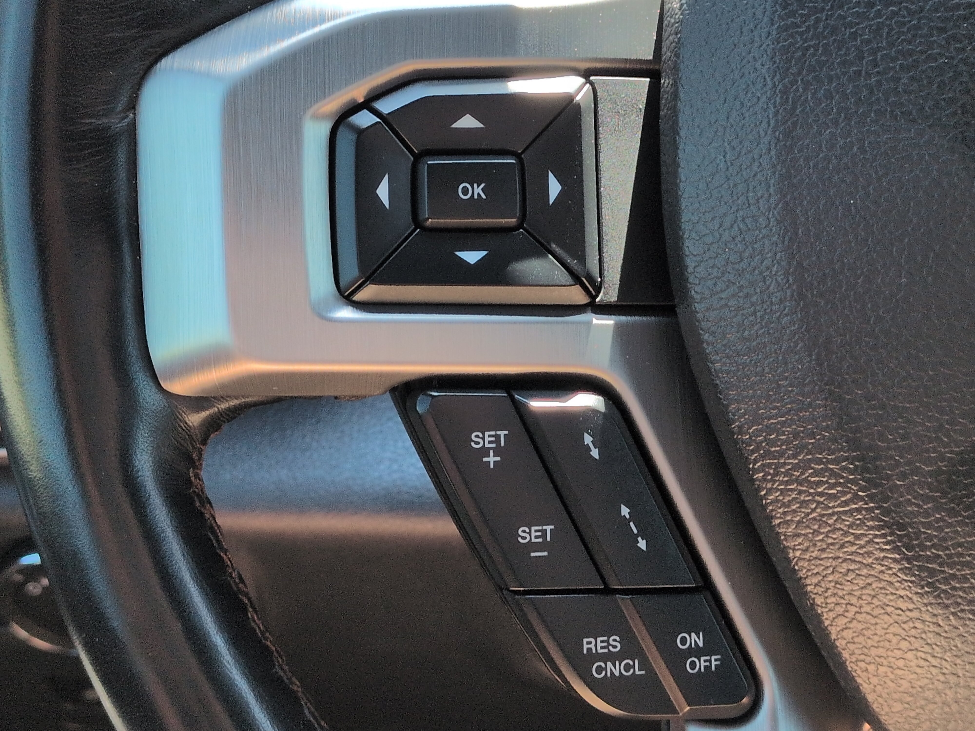 Certified 2022 Ford F450 Platinum w/ FX4 Off-Road Package AWD/4WD image 24