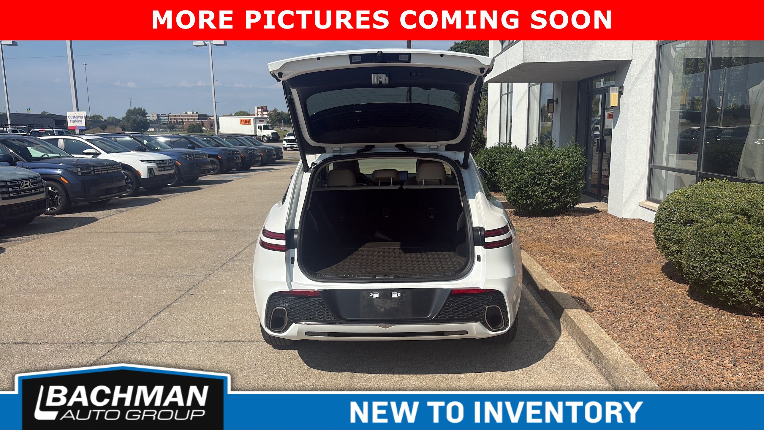 Used 2022 Genesis GV70 2.5T w/ Advanced Package AWD/4WD image 9