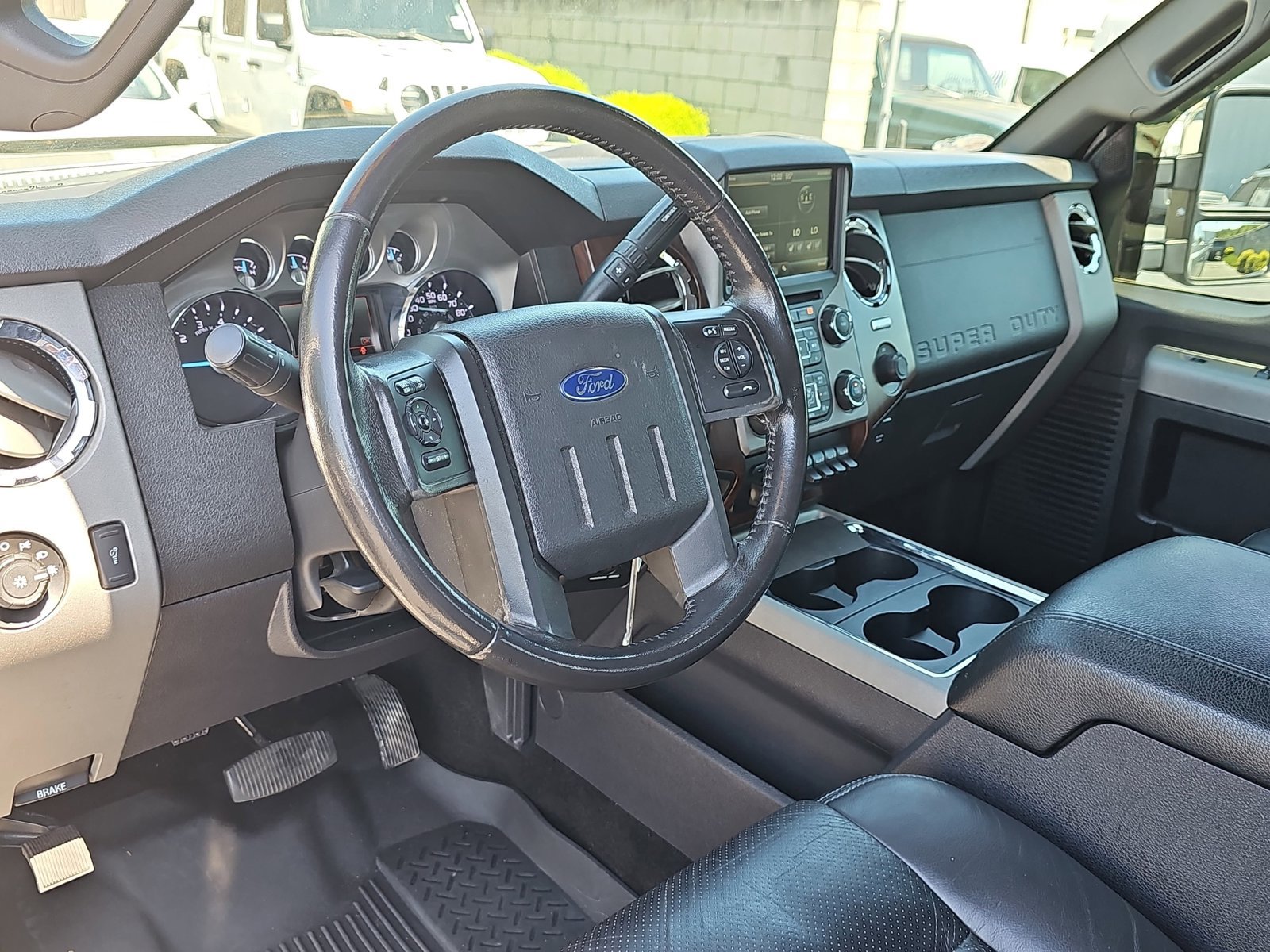 Used 2015 Ford F250 Lariat w/ Chrome Package image 14