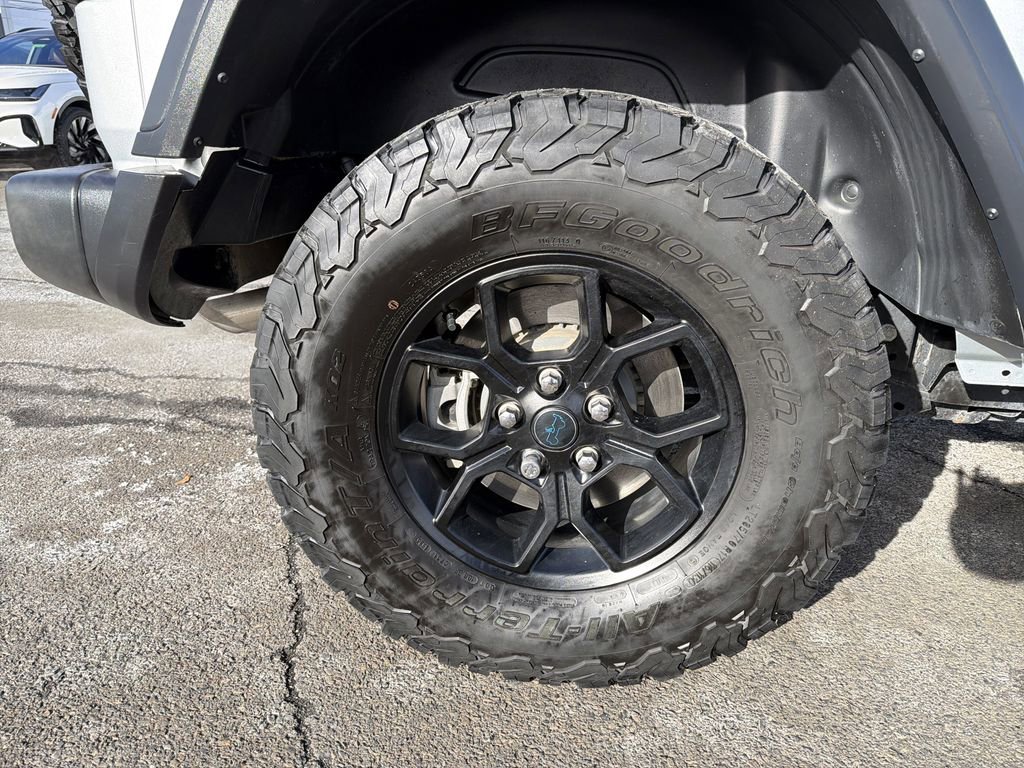 Used 2024 Jeep Wrangler Unlimited AWD/4WD image 32
