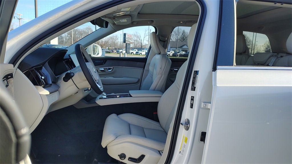 New 2026 Volvo XC90 B6 Ultra image 7
