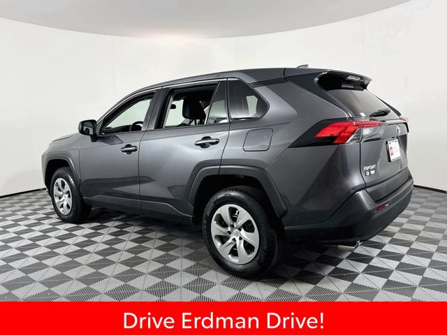 Used 2022 Toyota RAV4 LE FWD image 20