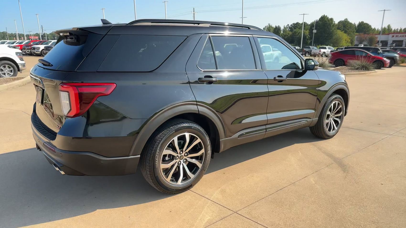 Used 2020 Ford Explorer ST image 9