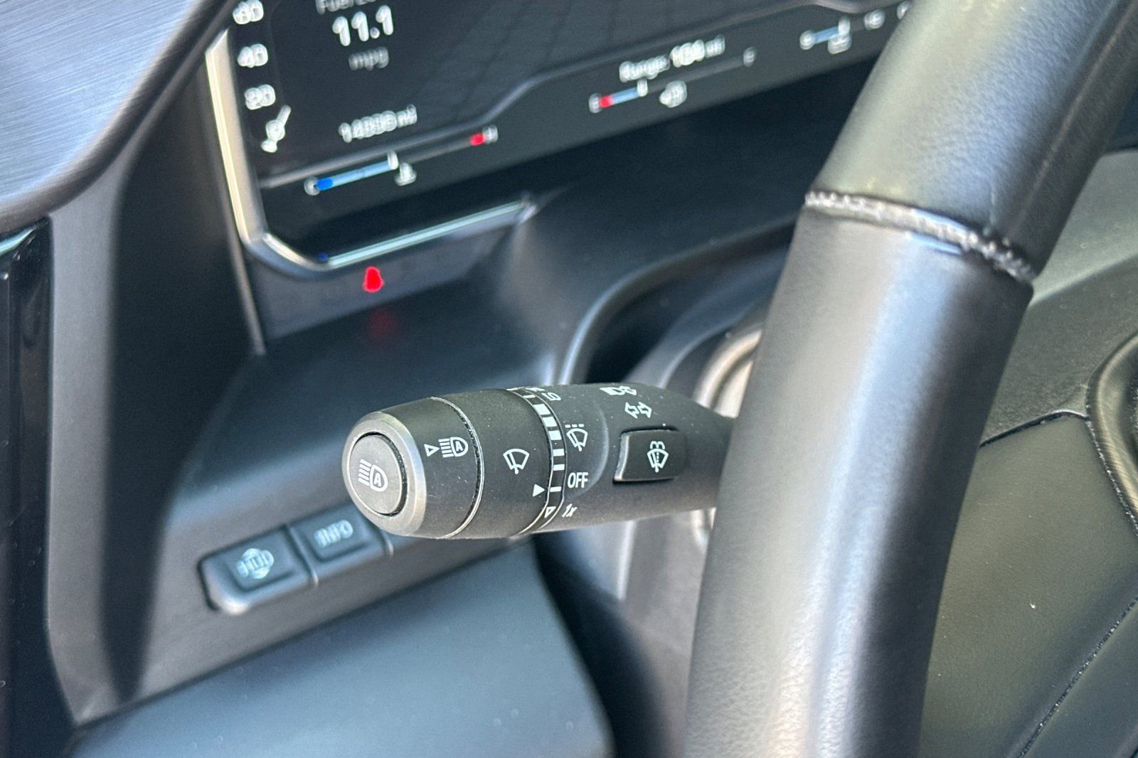 Used 2025 GMC Sierra 1500 AT4 w/ AT4 Premium Package AWD/4WD image 35