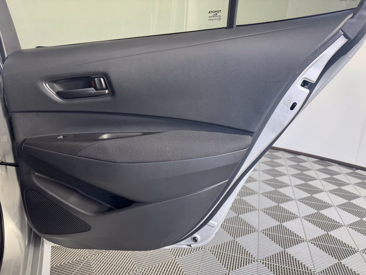 Used 2025 Toyota Corolla LE FWD image 26