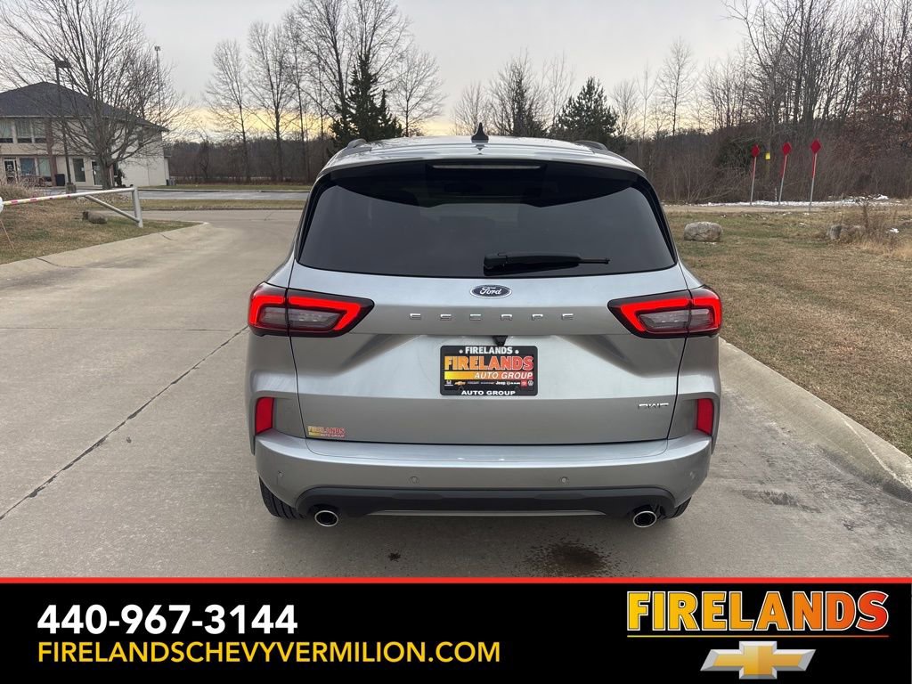 Used 2023 Ford Escape ST-Line w/ Tech Pack #1 AWD/4WD image 9