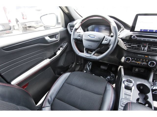 Certified 2025 Ford Escape ST-Line Select AWD/4WD image 7