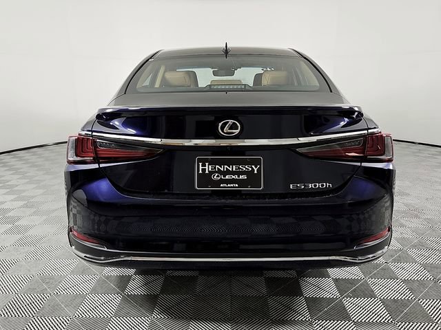 Used 2025 Lexus ES 300h w/ Premium Package image 5