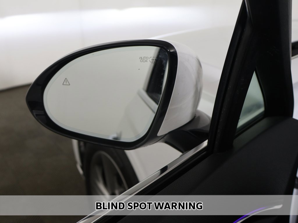 Used 2026 Genesis GV70 2.5T Select image 6