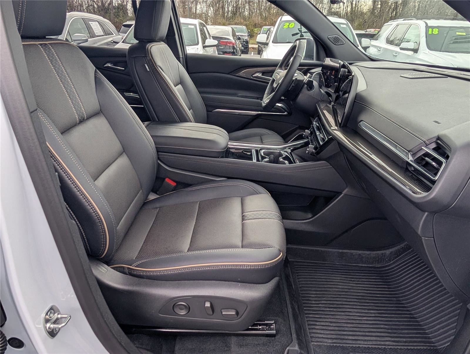 Used 2026 Chevrolet Traverse High Country w/ LPO, Floor Liner Package image 11