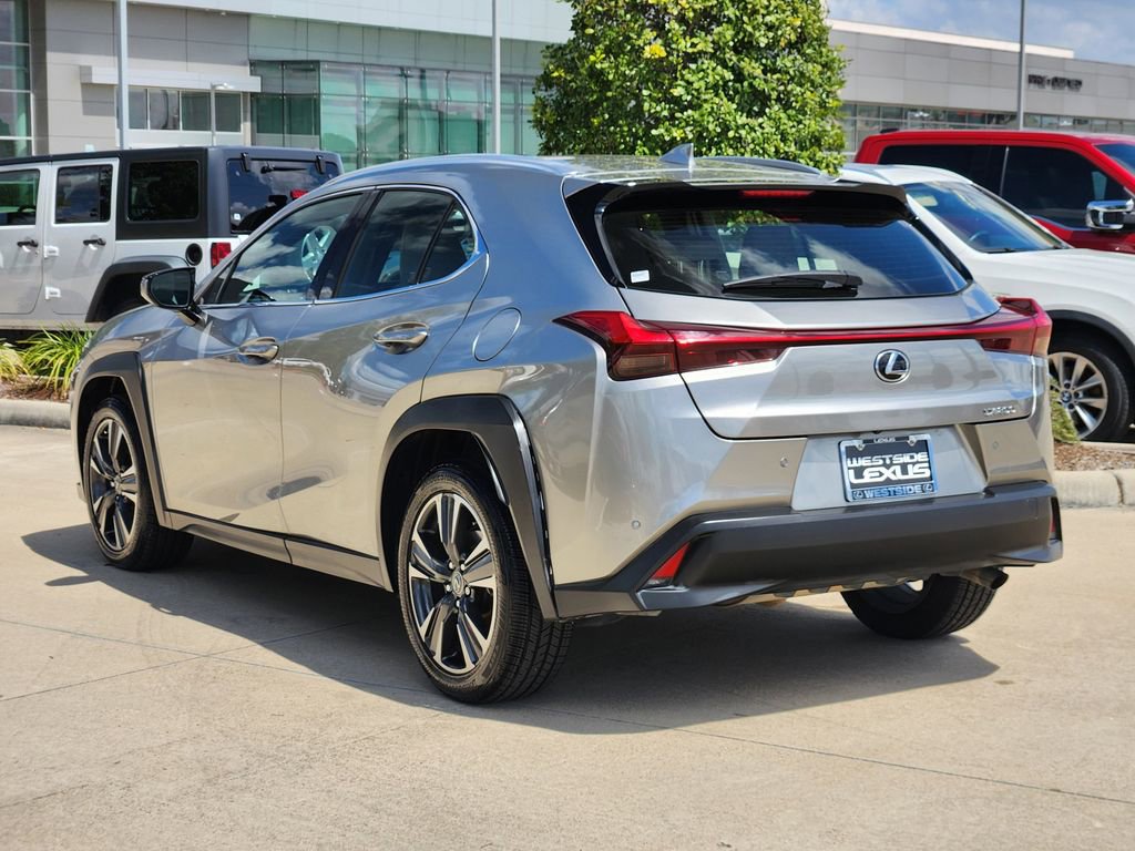 Used 2019 Lexus UX 200 w/ Premium Package image 5