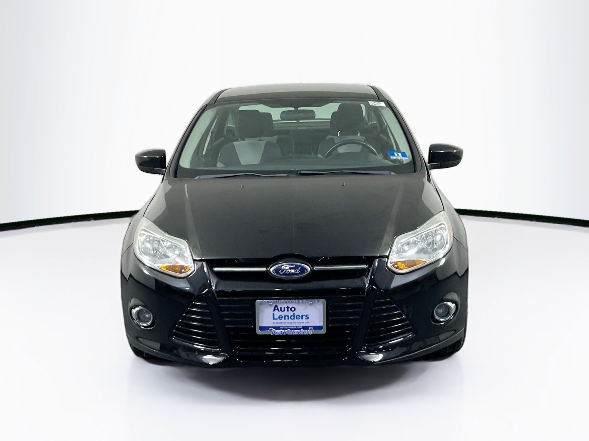 Used 2012 Ford Focus SE FWD image 2