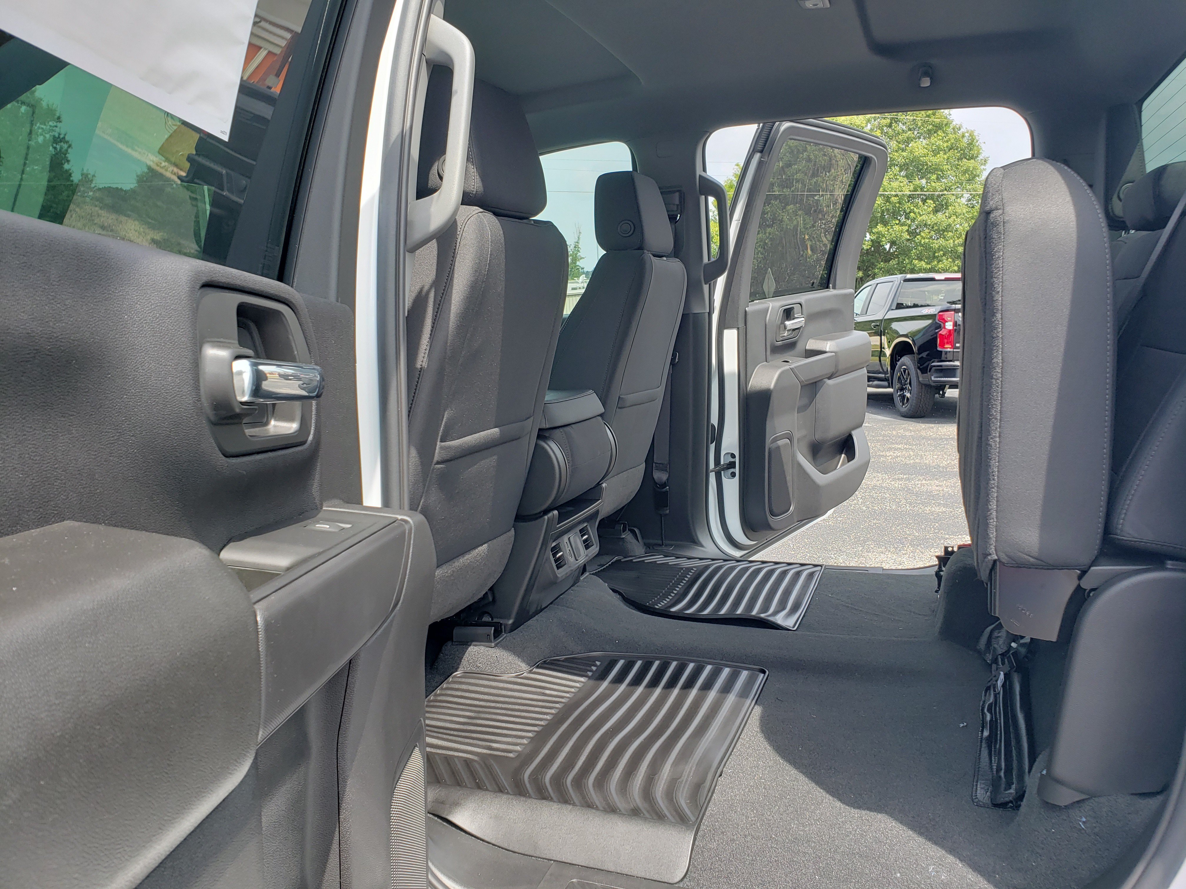 New 2026 Chevrolet Silverado 2500 Custom w/ Custom Value Package AWD/4WD image 29
