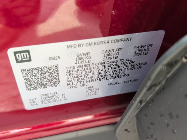 Used 2025 Chevrolet Trax LT FWD image 41